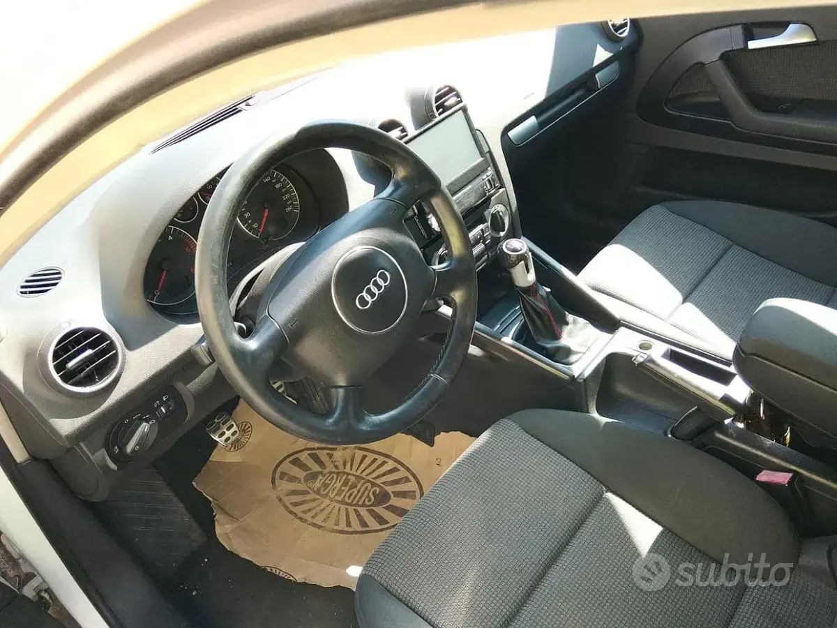 Usata Audi A3 105 CV (77 kW) 2003 Bianco Utilitaria