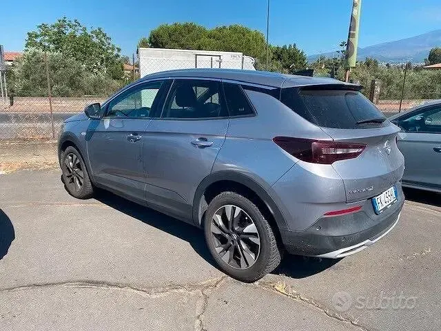 Usata Opel Grandland X 120 CV (88 kW) 2017 Grigio SUV