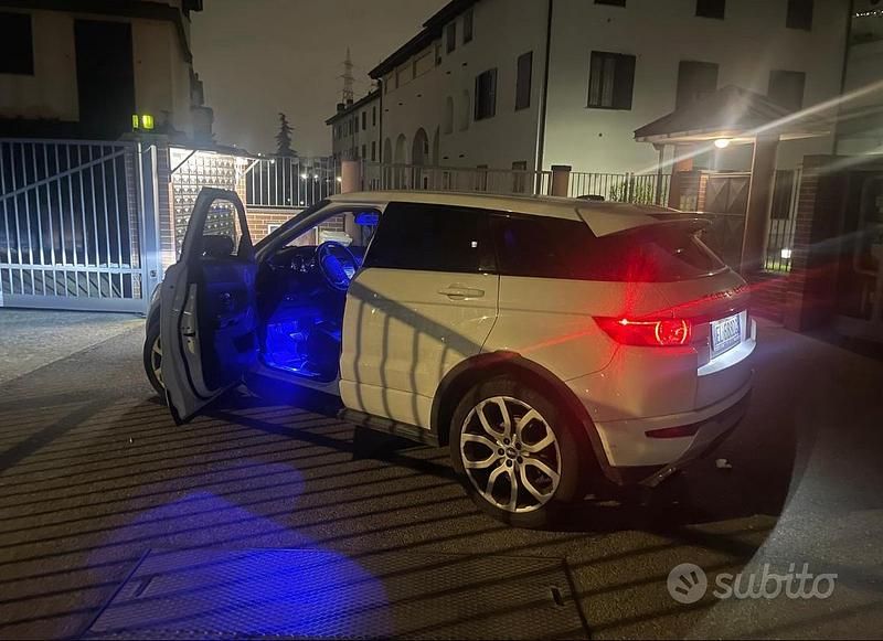 Bianco Usata 2012 Land Rover Range Rover evoque SUV | 13.900 € (Cara) - Immagine 1/4
