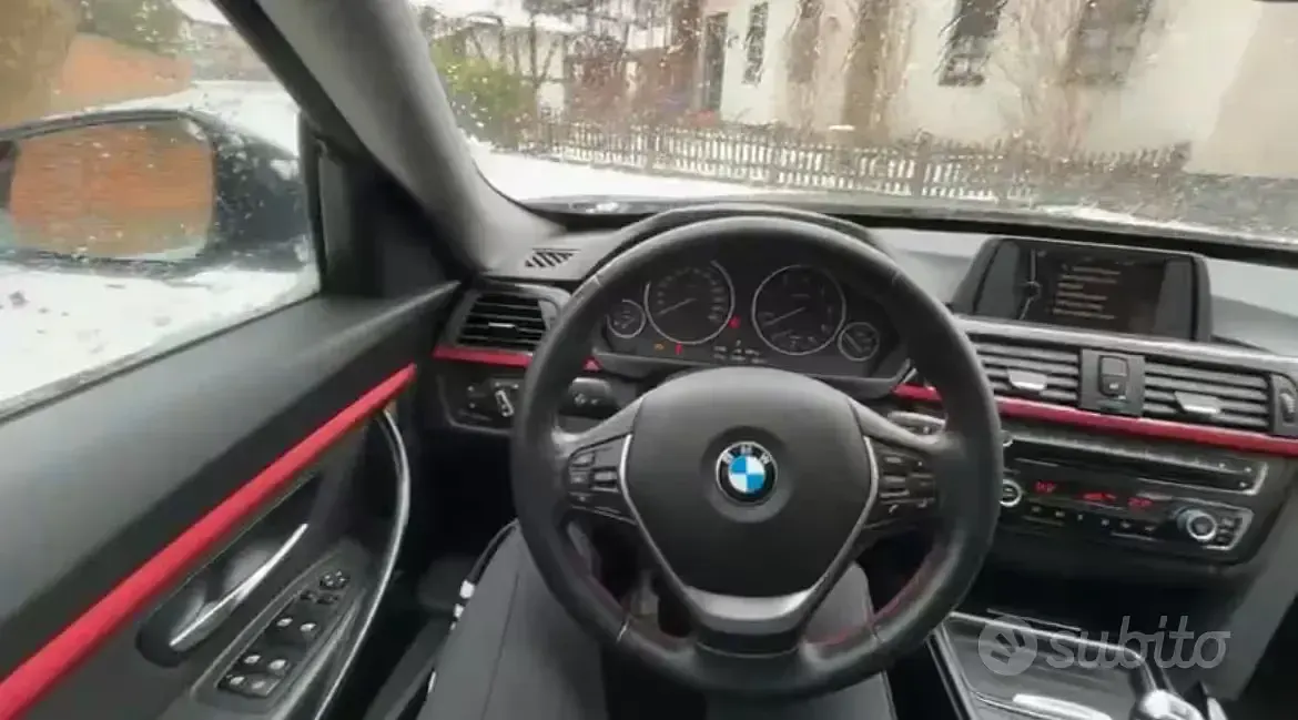 Usata BMW 318 Sport Line 150 CV (110 kW) 2026 Grigio Berlina