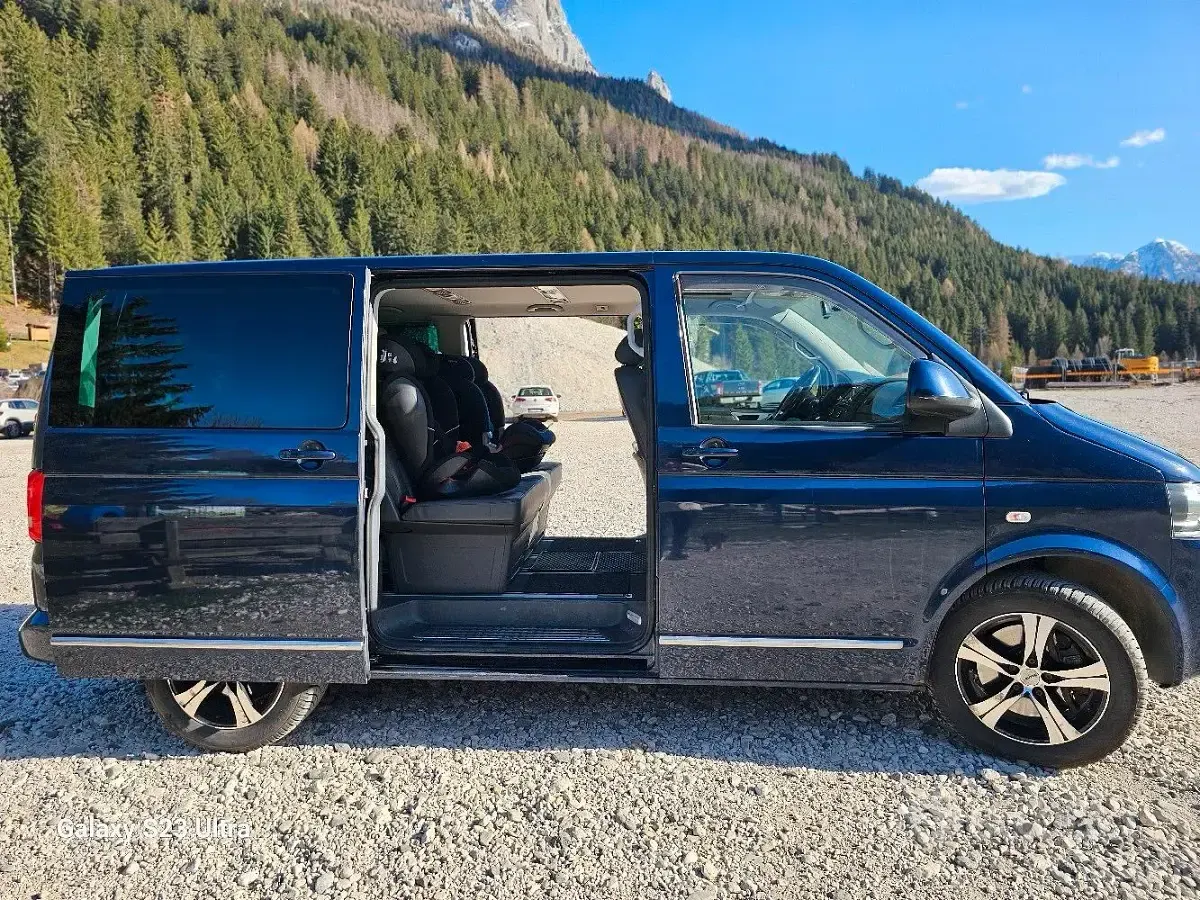 Usata VW T5 Highline 180 CV (132 kW) 2010 Blu Furgone