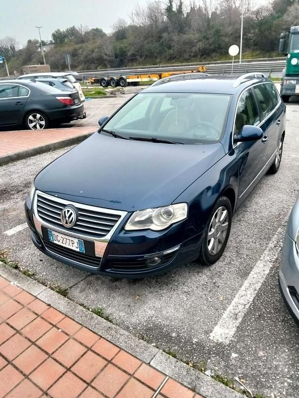 Usata VW Passat 150 CV (110 kW) 2007 Blu Station wagon
