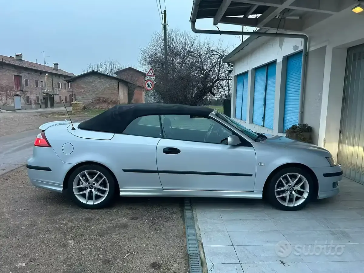 Usata Saab 9-3 Cabriolet Aero 210 CV (154 kW) 2004 Grigio Cabrio