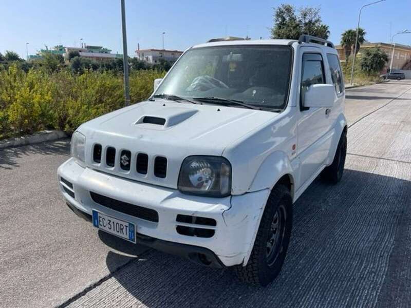 Bianco Usata 2010 Suzuki Jimny SUV | 4900 € - Immagine 1/4