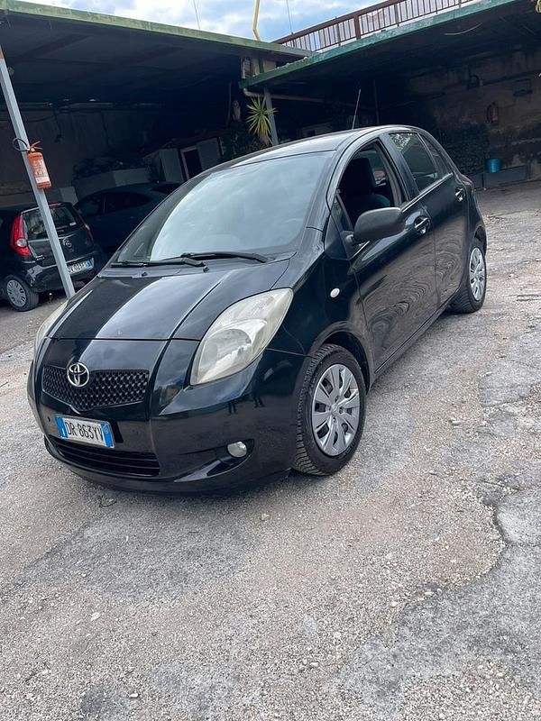 Usata Toyota Yaris 2008 Nero Utilitaria