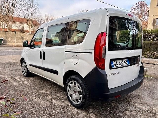 Usata Fiat Doblò Easy 95 CV (69 kW) 2020 Bianco Monovolume