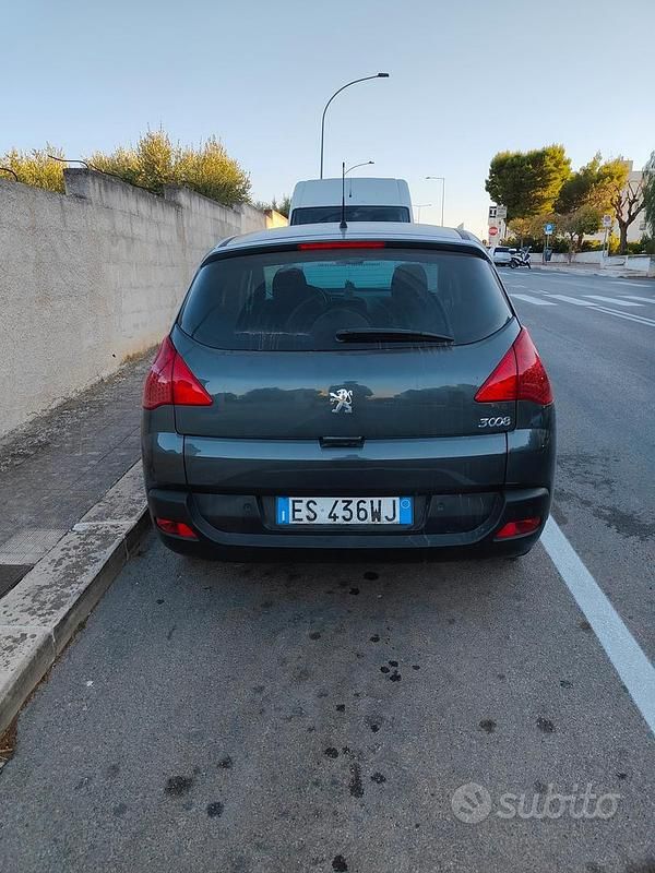 Usata Peugeot 3008 112 CV (82 kW) 2013 Grigio Monovolume