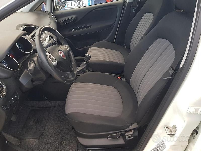 Usata Fiat Punto 77 CV (56 kW) 2018 Bianco Utilitaria