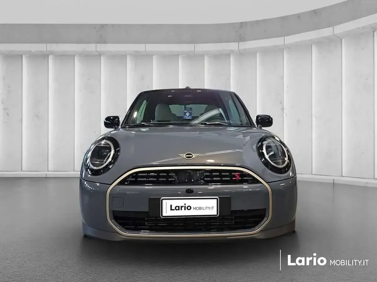 Usata Mini Cooper S Cabriolet Favoured 204 CV (150 kW) 2025 Copper grey Cabrio