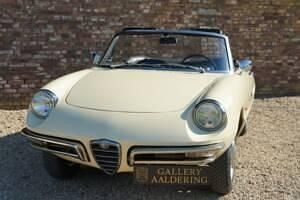 Beige Usata 1967 Alfa Romeo Spider Cabrio | 59.950 € - Immagine 1/4