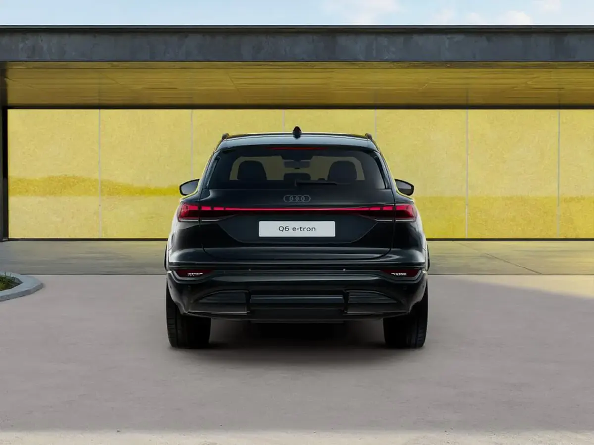 Nuova Audi Q6 e-tron Design 2026 Nero mito metallizzato SUV