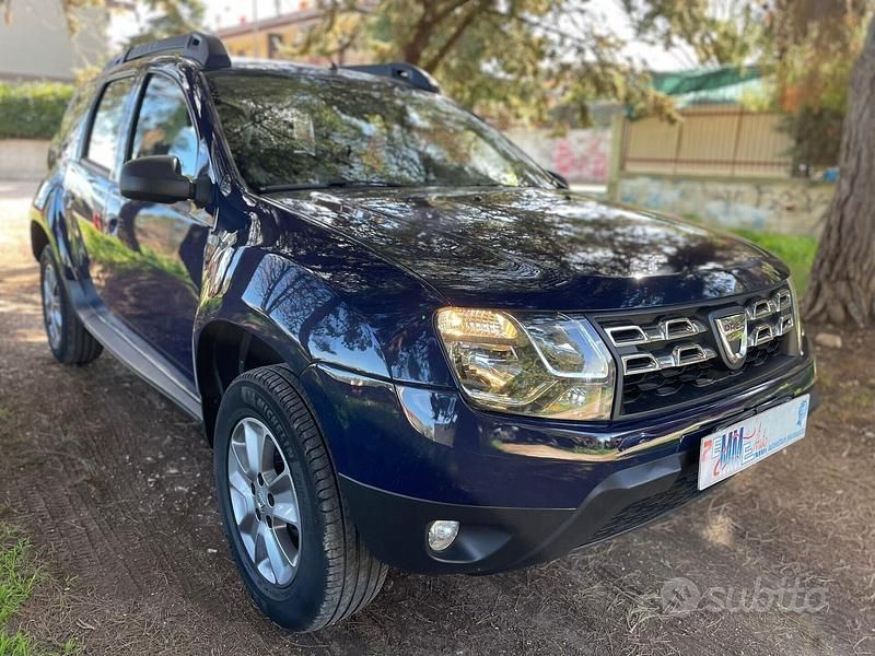 Usata Dacia Duster Lauréate 115 CV (84 kW) 2017 Blu SUV