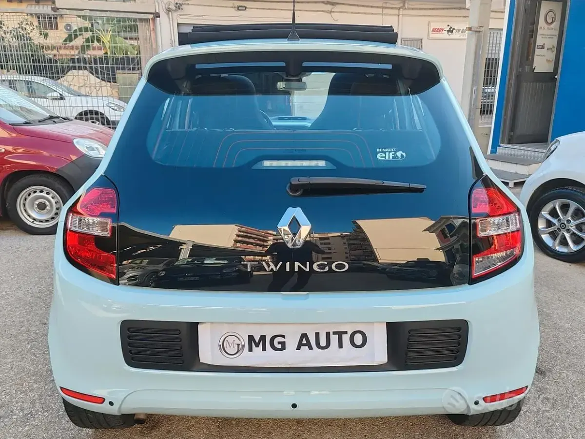 Usata Renault Twingo SE 69 CV (50 kW) 2015 Blu Utilitaria