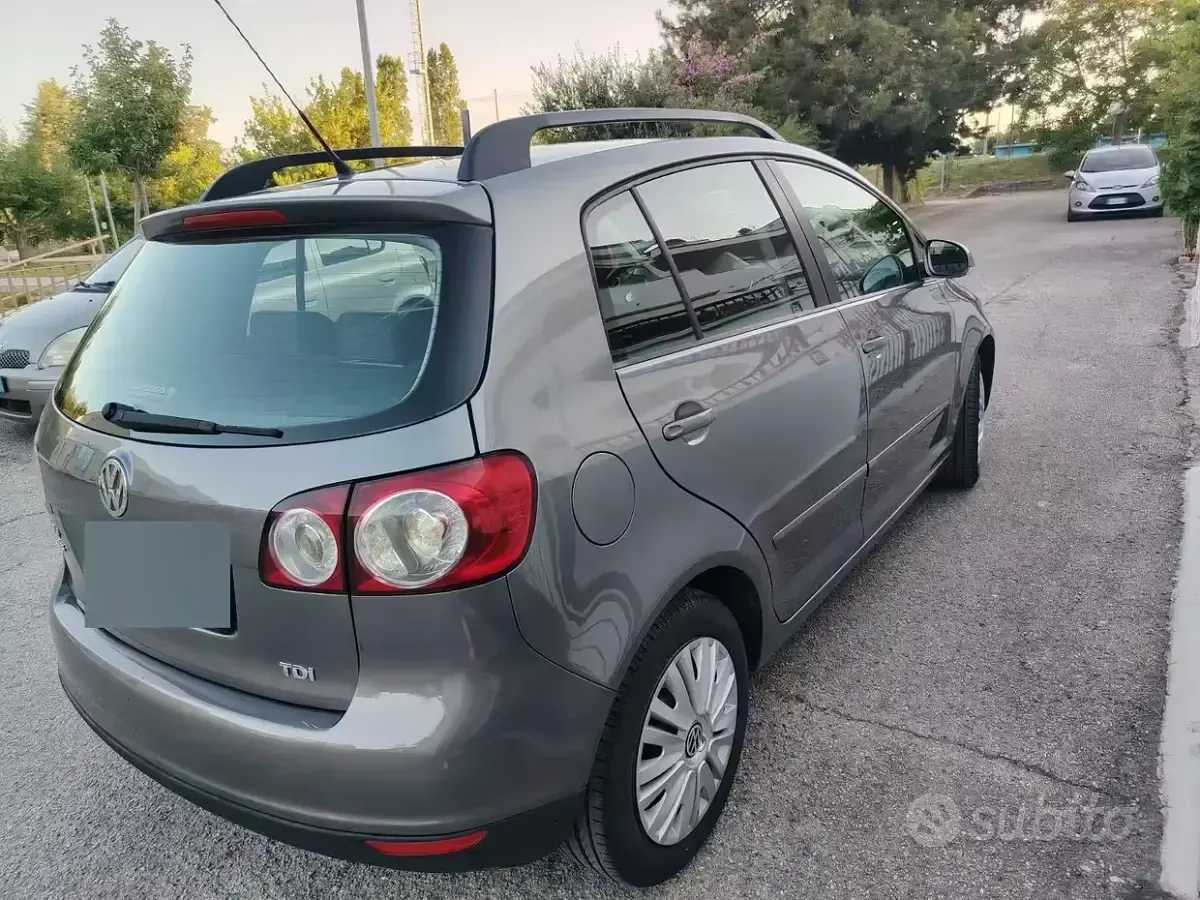 Usata VW Golf Plus Cross 105 CV (77 kW) 2009 Grigio Monovolume