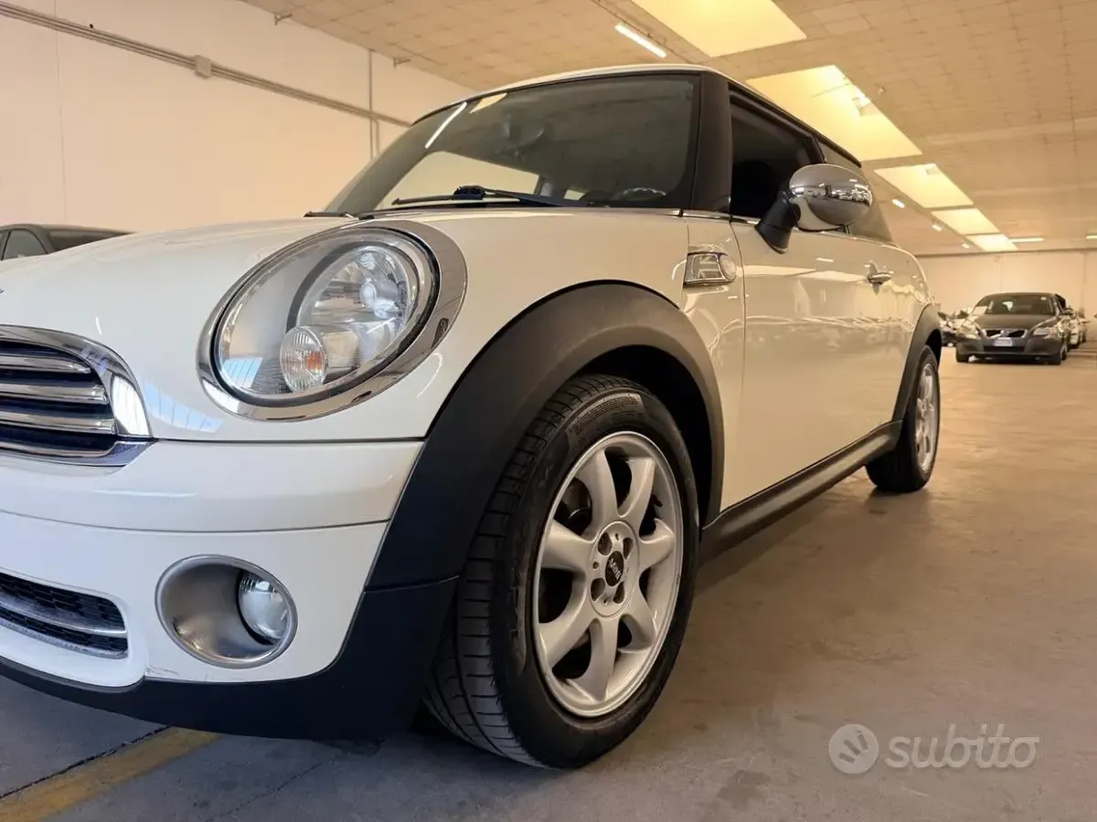 Usata Mini ONE 95 CV (69 kW) 2009 Beige Utilitaria