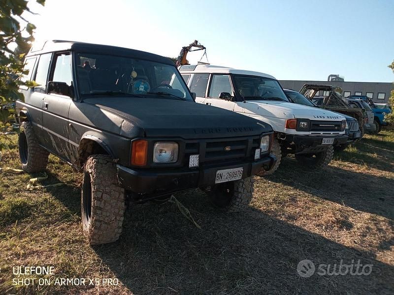 Nero Usata 1993 Land Rover Discovery SUV | 8000 € - Immagine 1/4