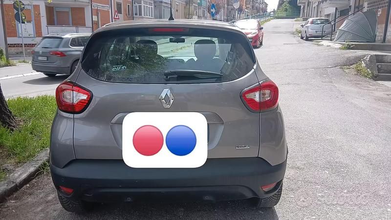 Usata Renault Captur 2017 Grigio SUV
