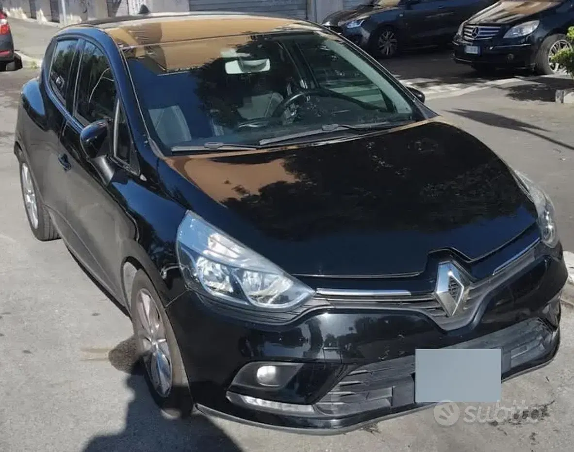 Usado Renault Clio IV 90 CV (66 kW) 2018 Negro Utilitario