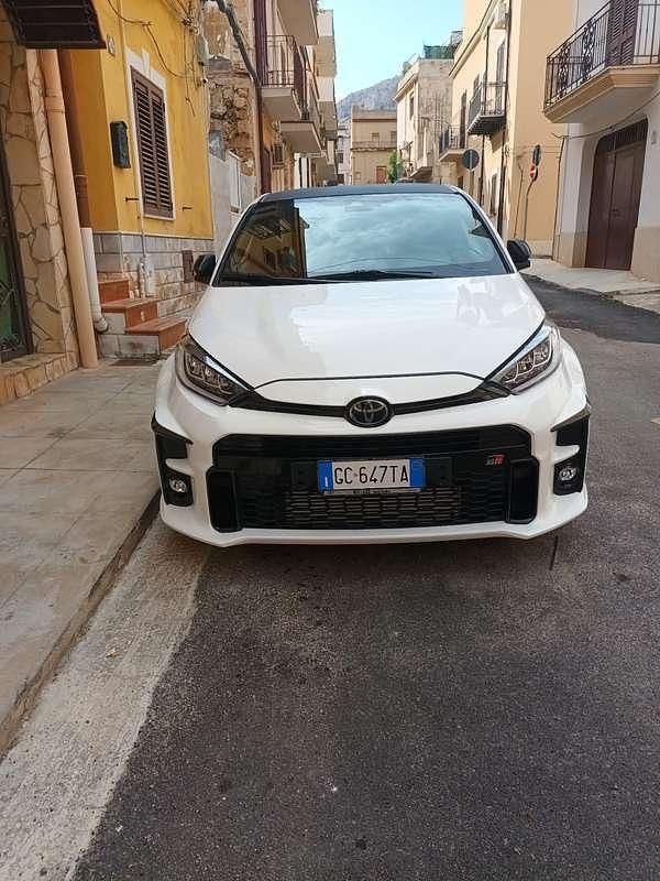 Usata Toyota Yaris 261 CV (191 kW) 2021 Utilitaria