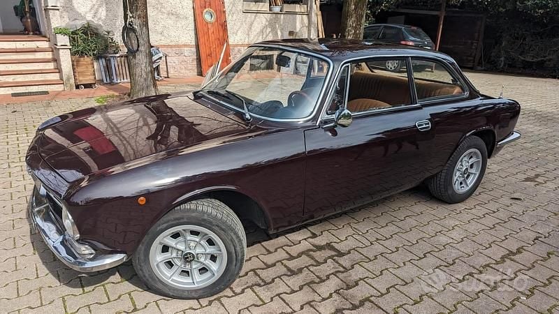 Usata 1970 Alfa Romeo GT Junior Coupé | 27.000 € - Immagine 1/4