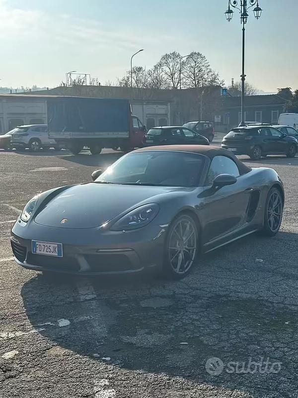 Usata Porsche 718 Boxster 2016 Grigio Cabrio