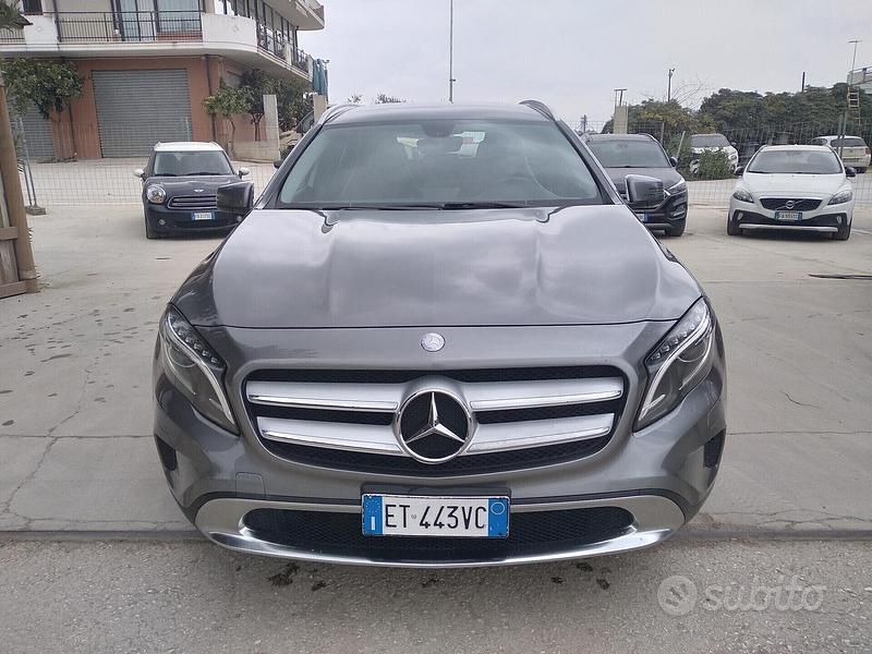 Usata Mercedes GLA200 136 CV (100 kW) 2014 Grigio SUV