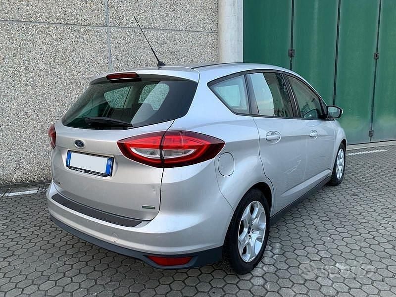 Begagnad Ford C-MAX 100 HK (73 kW) 2015 Grå Minibuss