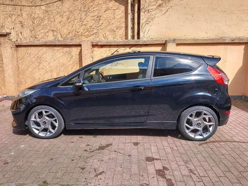 Usata Ford Fiesta ST 182 CV (133 kW) 2015 Other Berlina