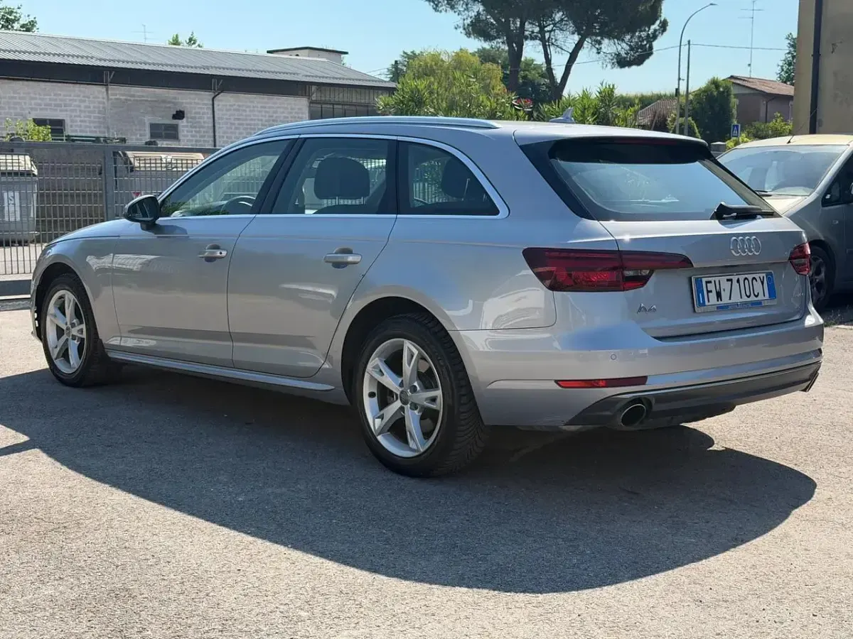 Usata Audi A4 Design 169 CV (124 kW) 2017 Argento Station wagon