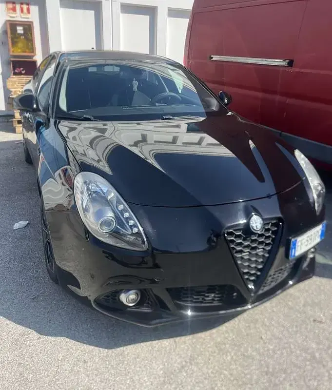 Usata Alfa Romeo Giulietta Super 120 CV (88 kW) 2016 Nero Utilitaria
