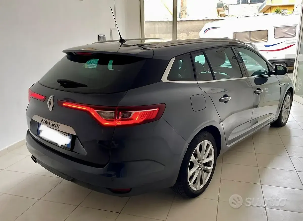 Usata Renault Mégane GrandTour GT-Line 110 CV (80 kW) 2017 Blu Station wagon