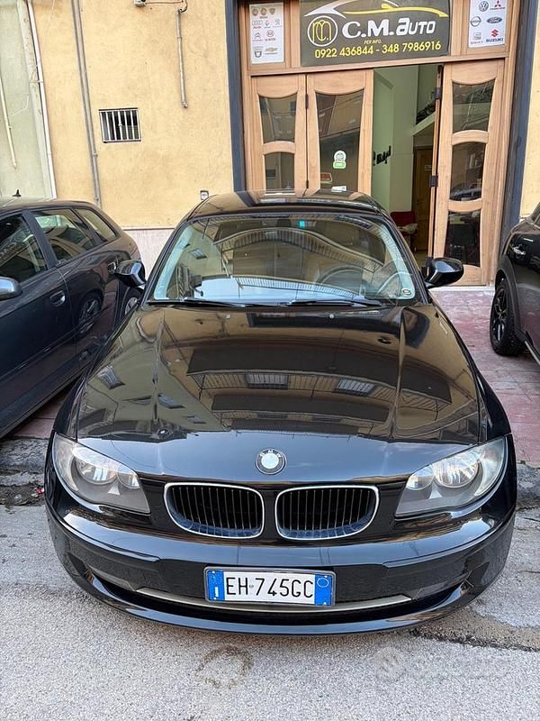 Usata BMW 118 2011 Nero Utilitaria