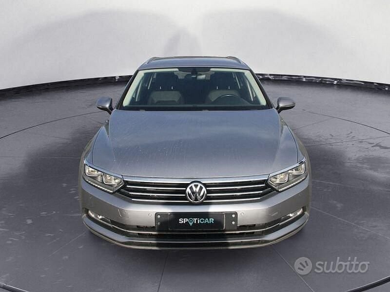 Usata VW Passat Executive 150 CV (110 kW) 2018 Grigio Berlina