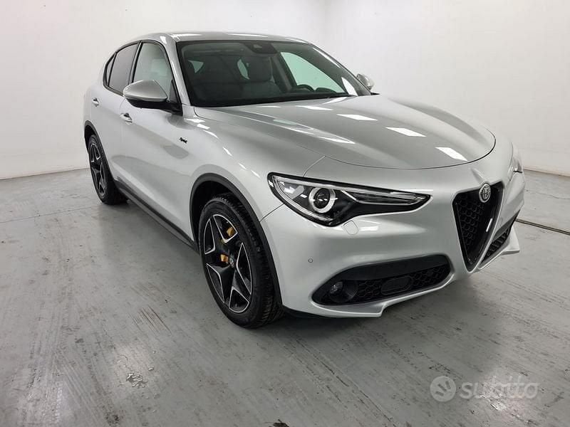 Usata Alfa Romeo Stelvio Sprint 190 CV (139 kW) 2021 Grigio SUV