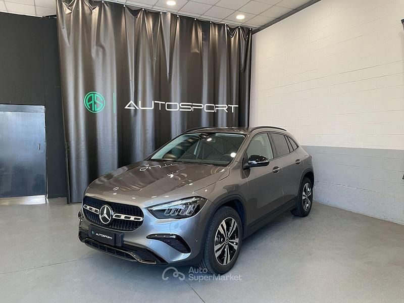 Usata Mercedes GLA180 Advanced 136 CV (100 kW) 2024 Grigio SUV