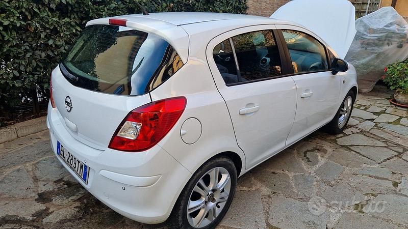 Usata Opel Corsa 2012 Bianco Berlina