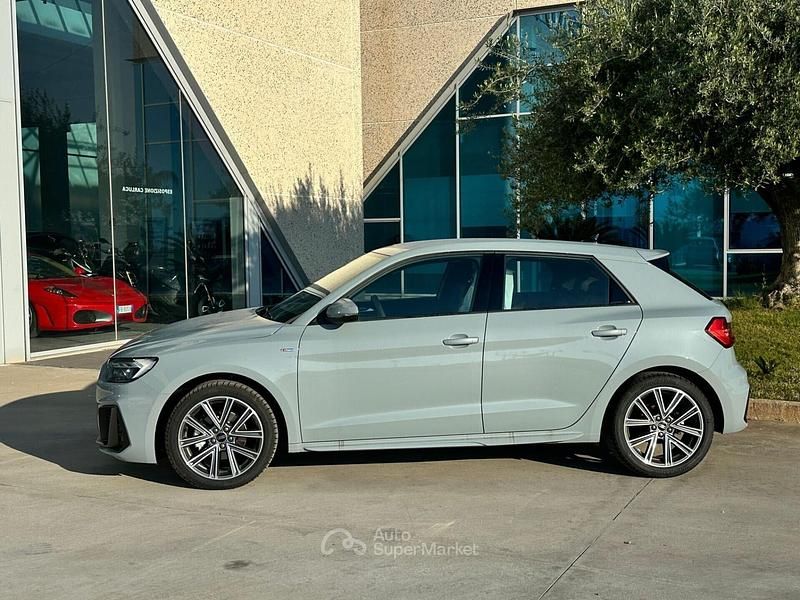 Nuova Audi A1 S-Line 116 CV (85 kW) 2026 Gray SUV