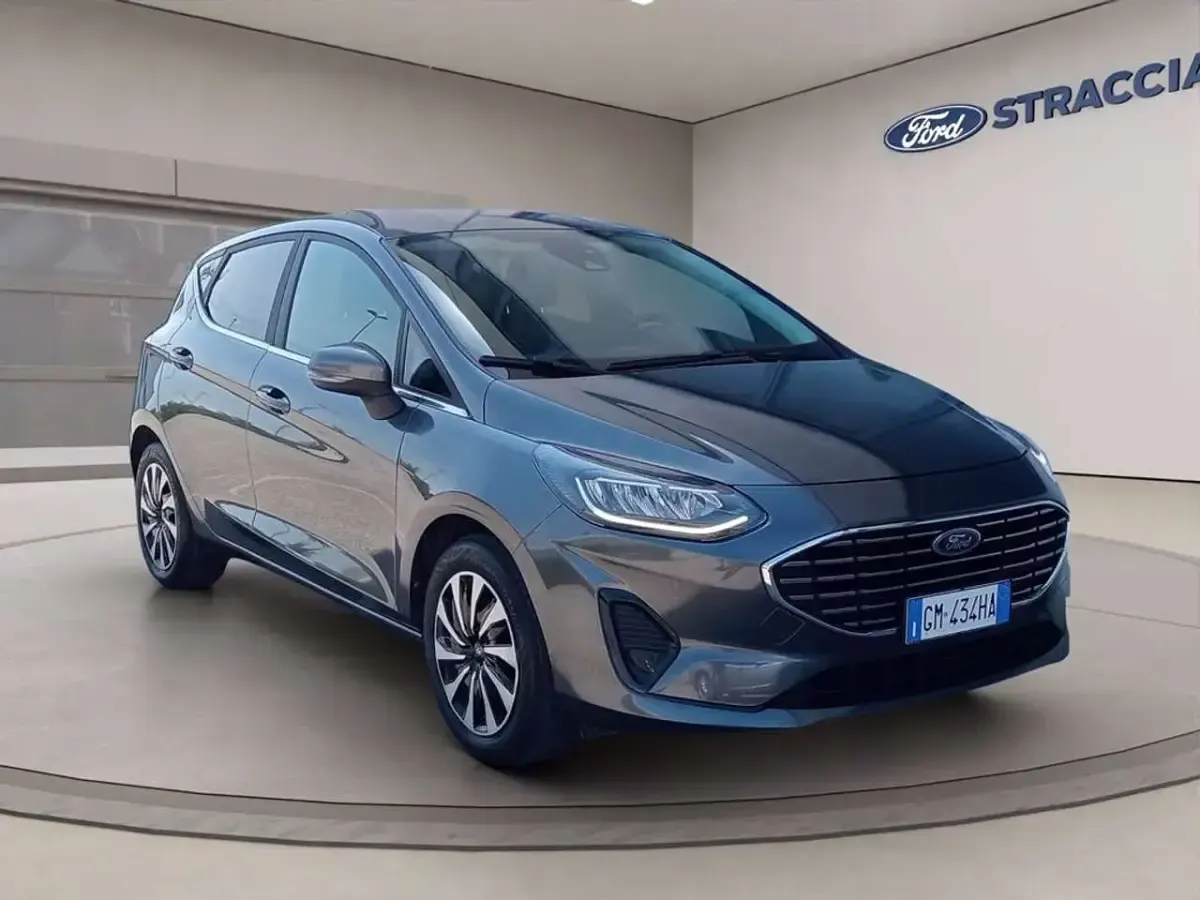 Usata Ford Fiesta Titanium 125 CV (91 kW) 2023 Grigio metallizzato Utilitaria