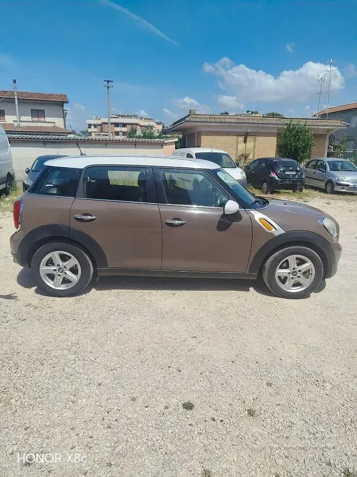 Usata Mini Countryman 111 CV (81 kW) 2013 Marrone SUV