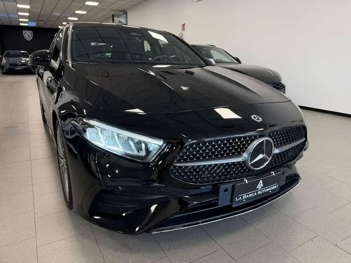 Usata Mercedes A180 Premium 116 CV (85 kW) 2023 Nero Berlina