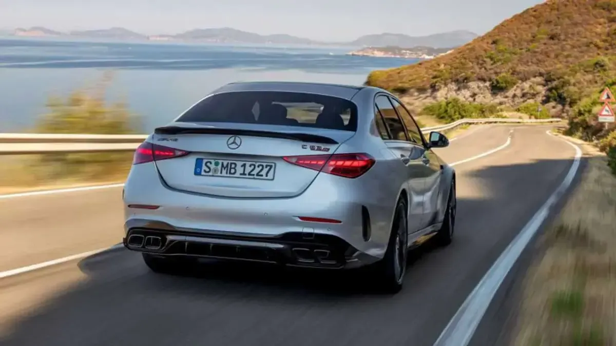 Nuova Mercedes C63S AMG Premium Plus 680 CV (500 kW) 2026 Argento Berlina