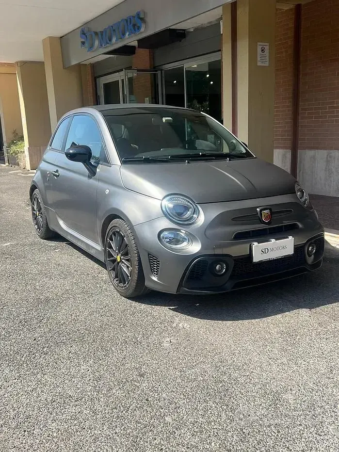 Usata Abarth 595C Competizione 179 CV (131 kW) 2021 Tar cold grey Cabrio