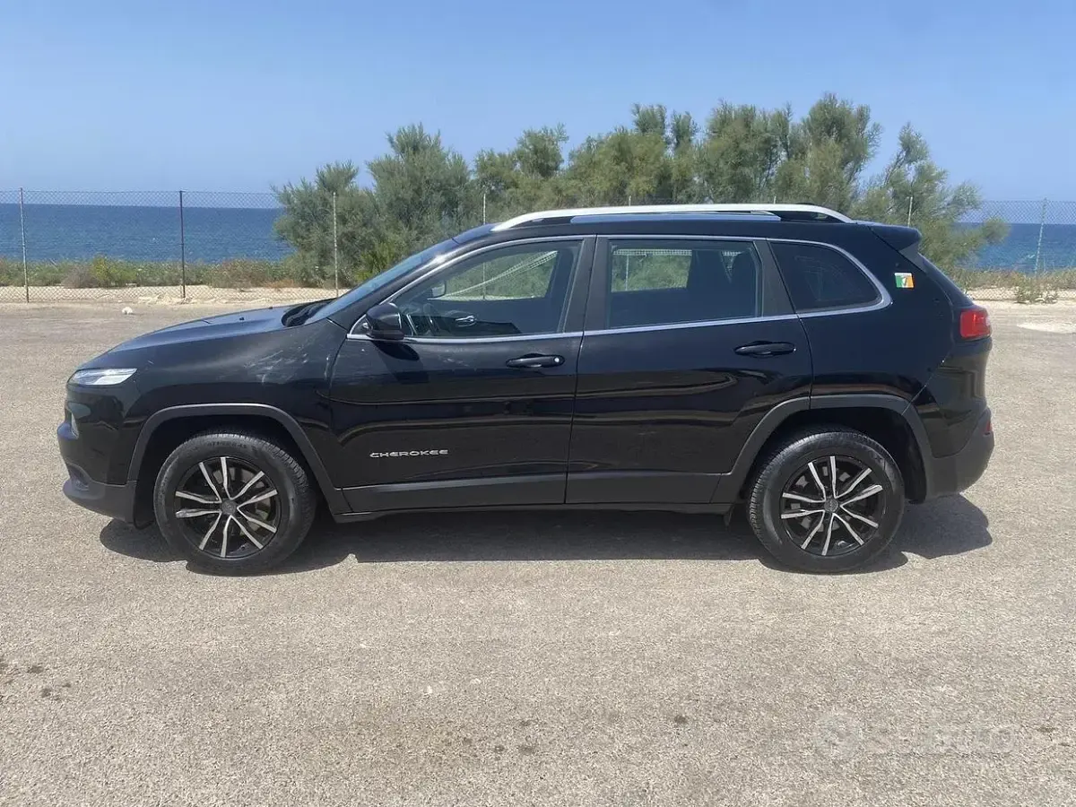 Usata Jeep Cherokee 140 CV (102 kW) 2017 Nero SUV