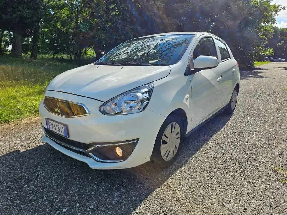 Usata Mitsubishi Space Star Intense 71 CV (52 kW) 2019 Bianco Utilitaria