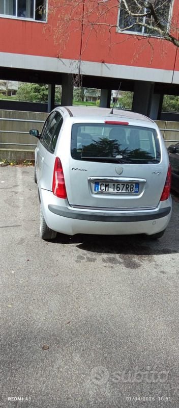 Grigio Usata 2006 Lancia Musa Monovolume | 1900 € (Buon prezzo) - Immagine 1/2