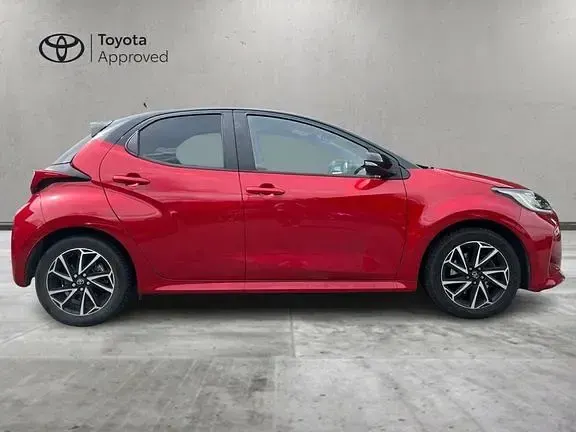 Usata Toyota Yaris Hybrid Style 116 CV (85 kW) 2022 Rosso Berlina