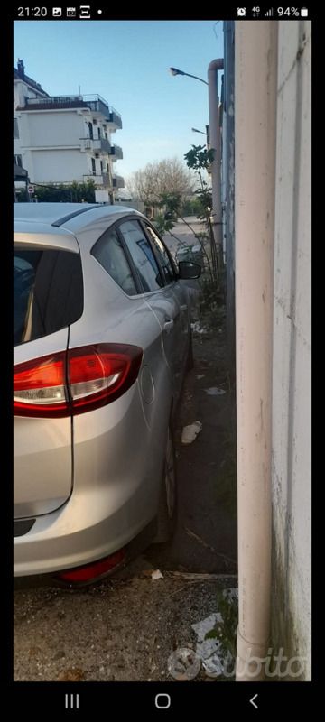 Grigio Usata 2017 Ford C-MAX Monovolume | 9900 € (Buon prezzo) - Immagine 1/4