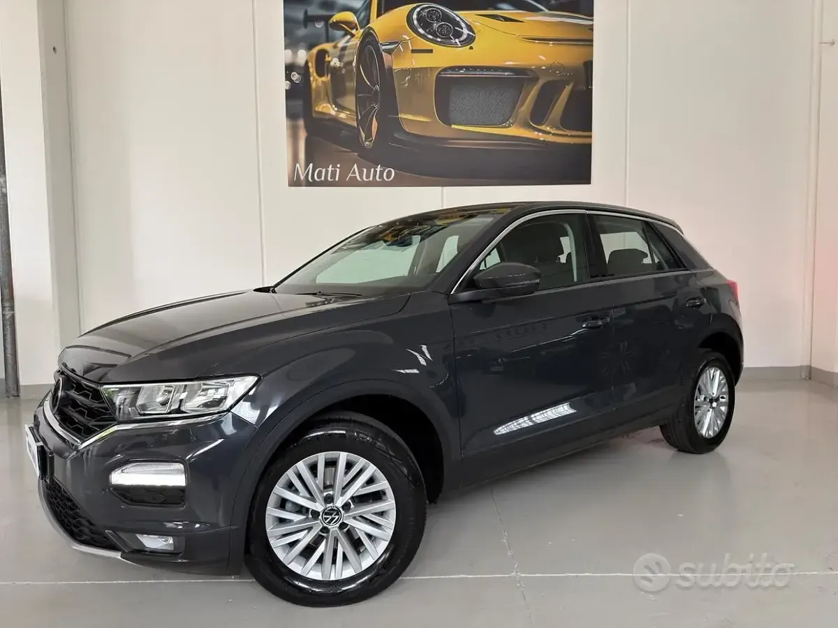 Usata VW T-Roc Business 110 CV (80 kW) 2021 Grigio SUV