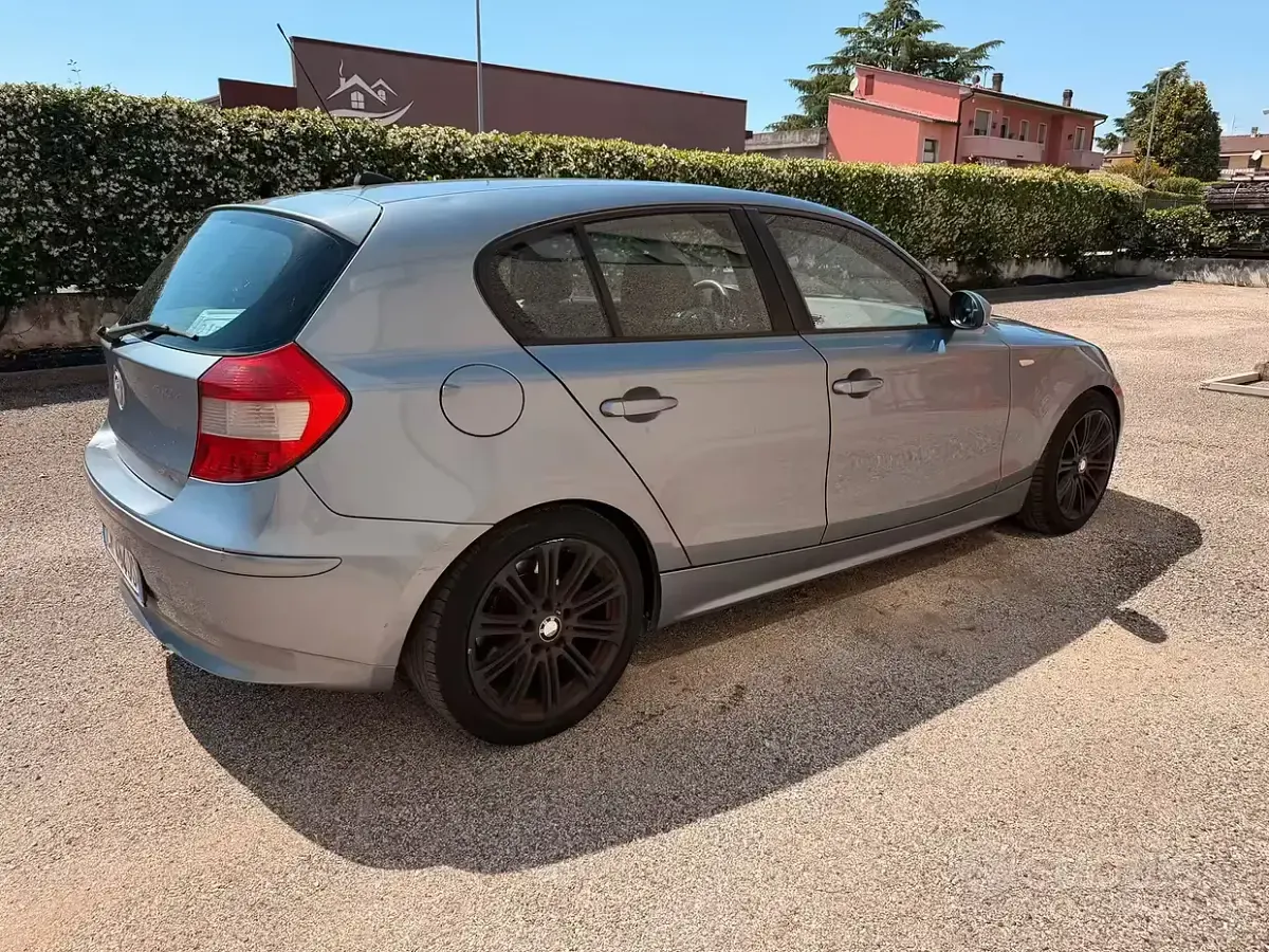 Usata BMW 120 163 CV (119 kW) 2005 Grigio Utilitaria