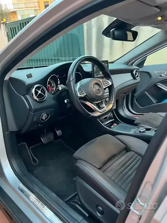 Usata Mercedes GLA200 Premium 136 CV (100 kW) 2018 Grigio SUV